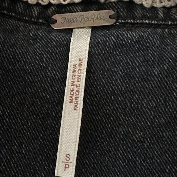 Free People Sz S/P Denim Jacket Hooded Black Button Front Manufactured Distress - Picture 14 of 14